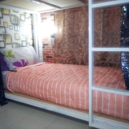 Bed and Breakfast Ban Kru Ae Mixed Dorm à Bangkok Extérieur photo